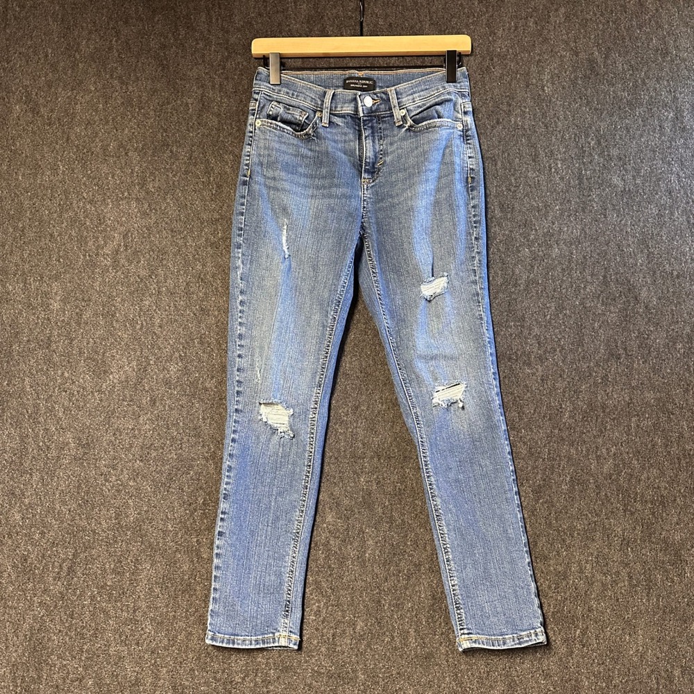 Banana Republic Girlfriend Jean Petite 25/0 Distressed Blue Denim Medium Wash